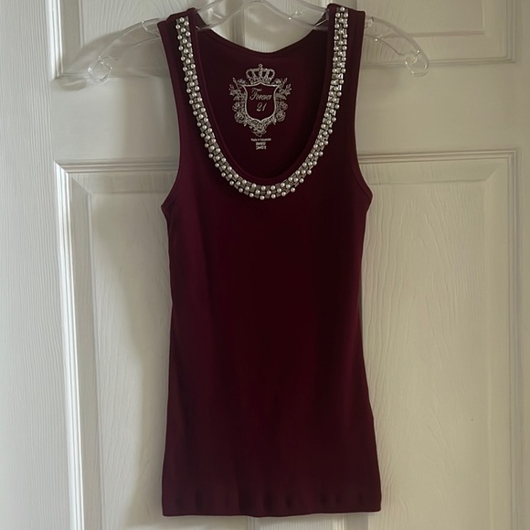 Forever 21 Burgandy Embellished Fitted Sleeveless Tank Top Size M - Picture 1 of 3